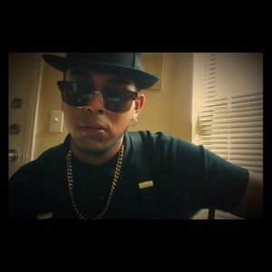 Meet your Posher, Eric